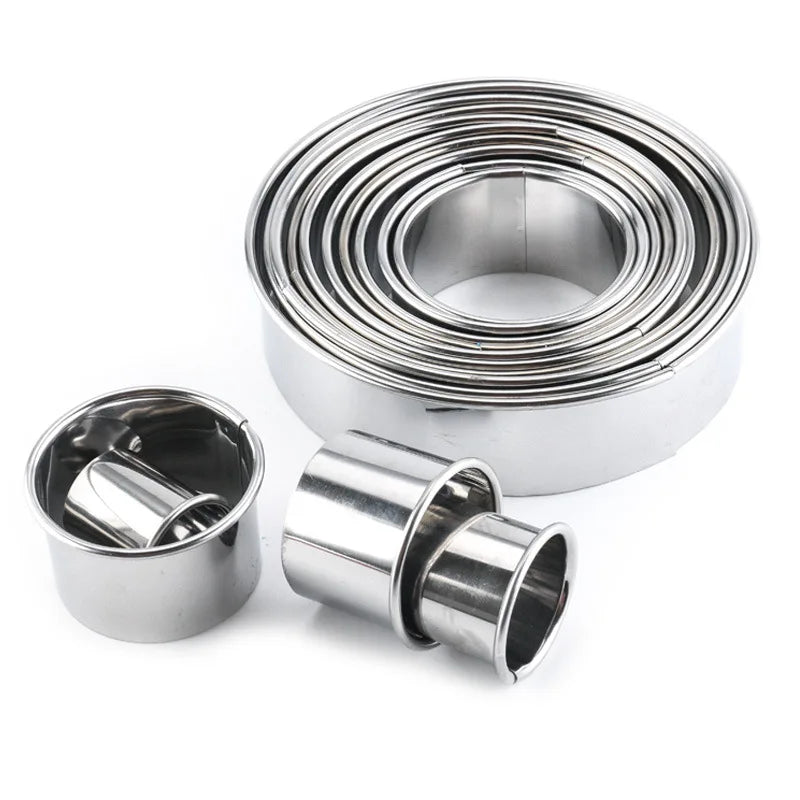 Afralia™ Stainless Steel Round Cookie Cutter Set for DIY Cake Decorating