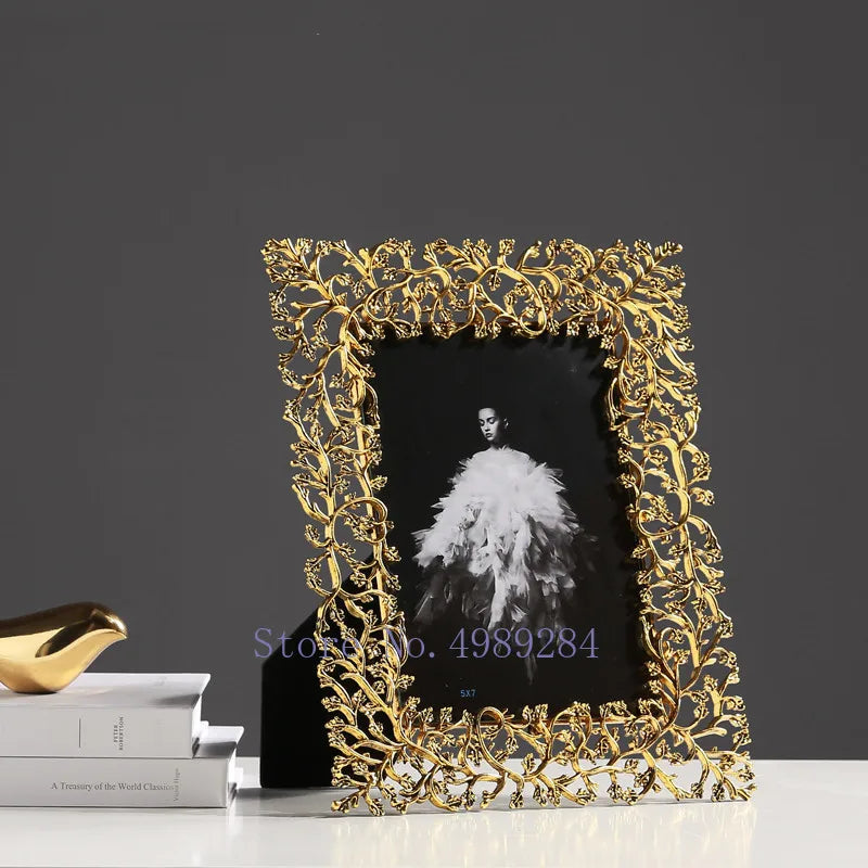 Afralia™ Golden Leaves Metal Photo Frame: Modern Home Decor & Picture Display