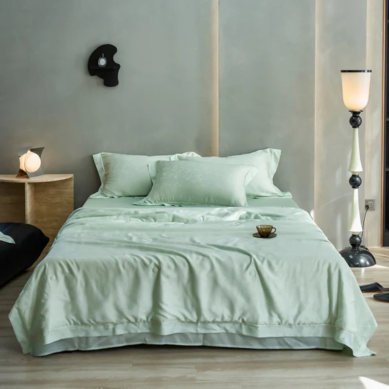 Afralia™ Luxury Mulberry Silk Cooling Blanket or Lyocell Summer Quilt Queen Duvet