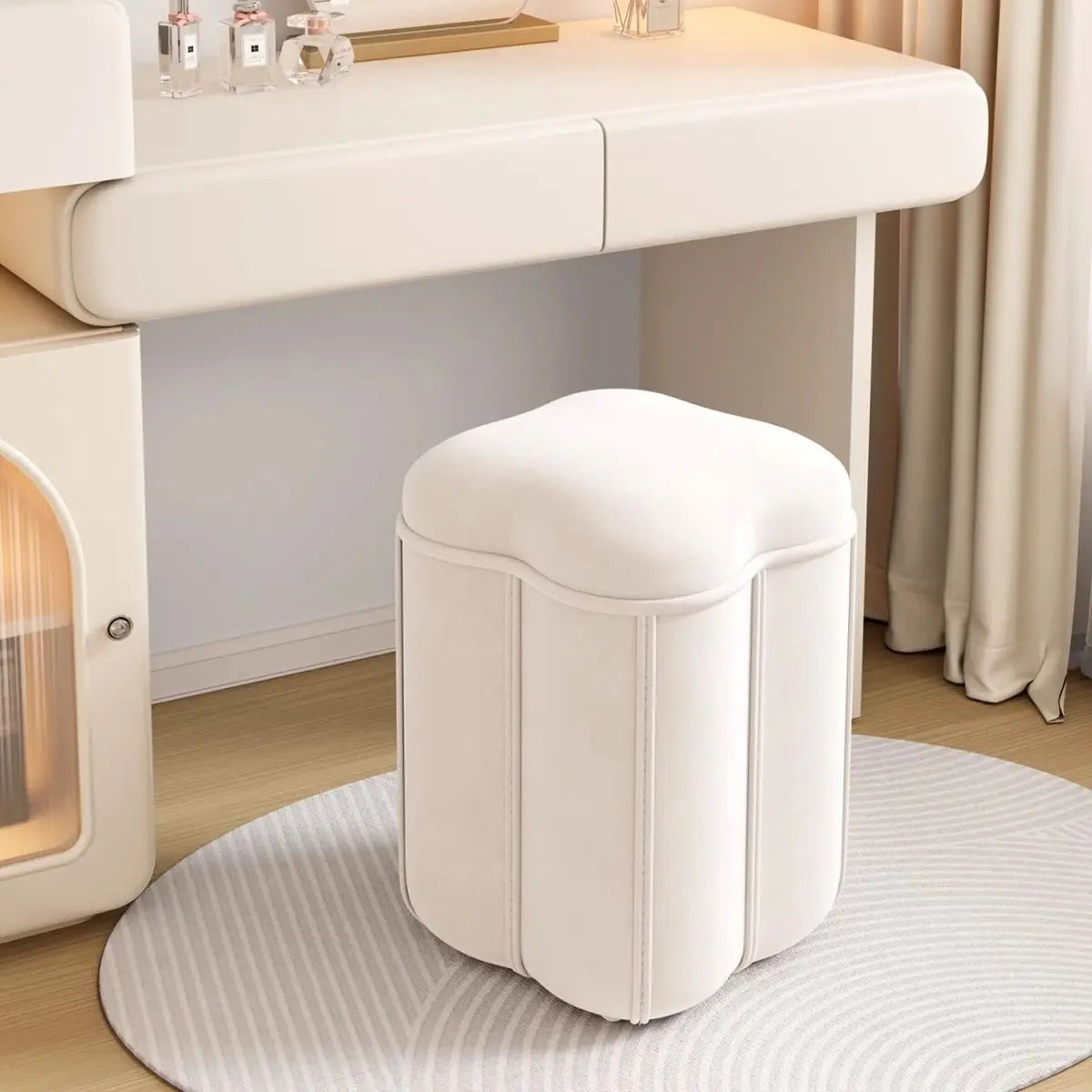 Afralia™ Sensory Storage Clover Makeup Stool