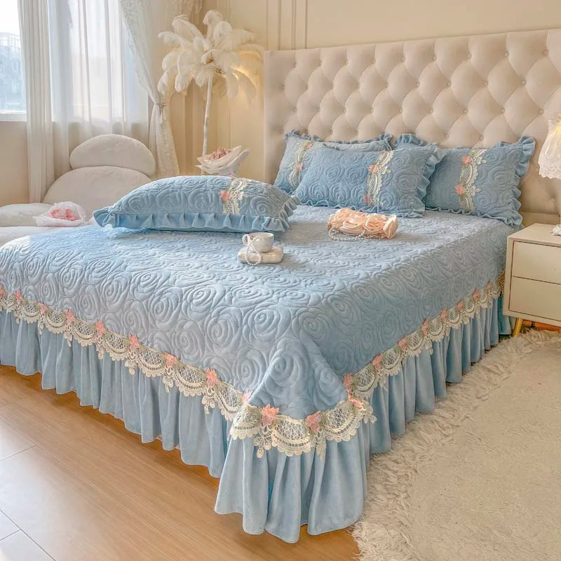 Afralia™ Velvet Floral Lace Quilted Bedding Set With Pillowcases