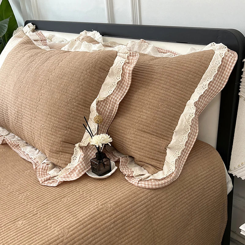 Afralia™ Lace Ruffles Quilted Bedspread Set with Pillowcases Queen Size