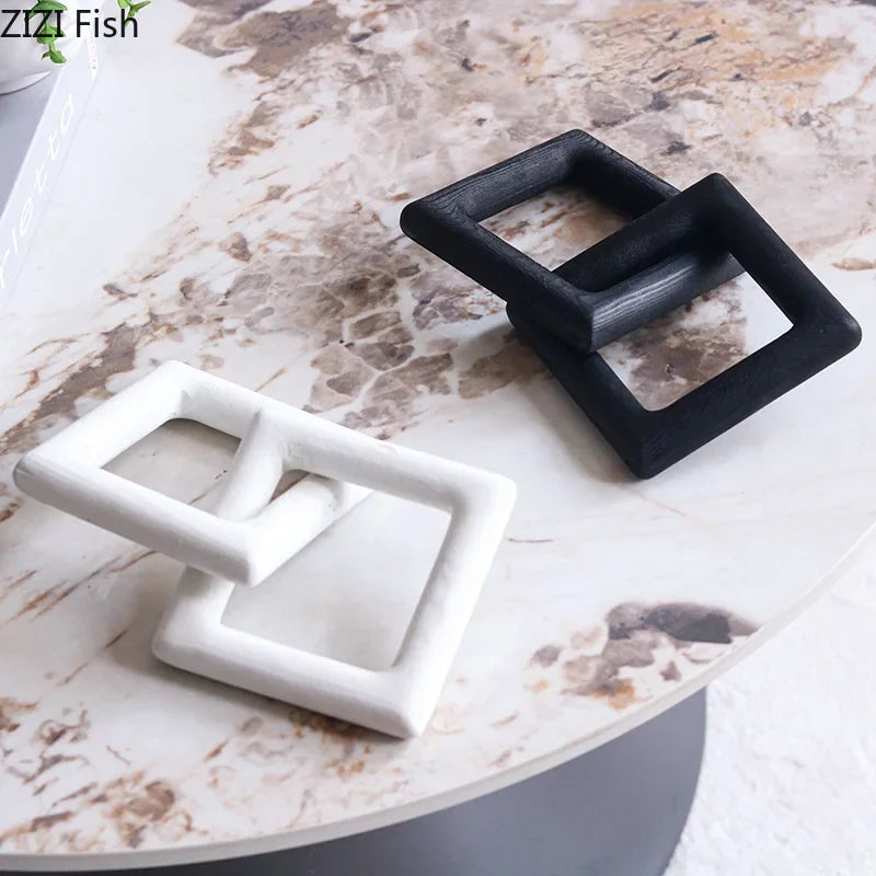 Afralia™ Square Frame Chain Statue Desk Decoration Modern Crafts Shackles Sculpture Room Decor