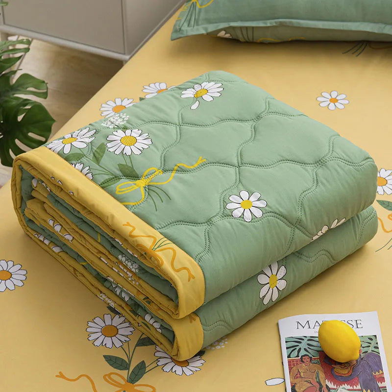 Afralia™ Daisy Print Quilted Summer Quilt Set in Soft Breathable Fabric