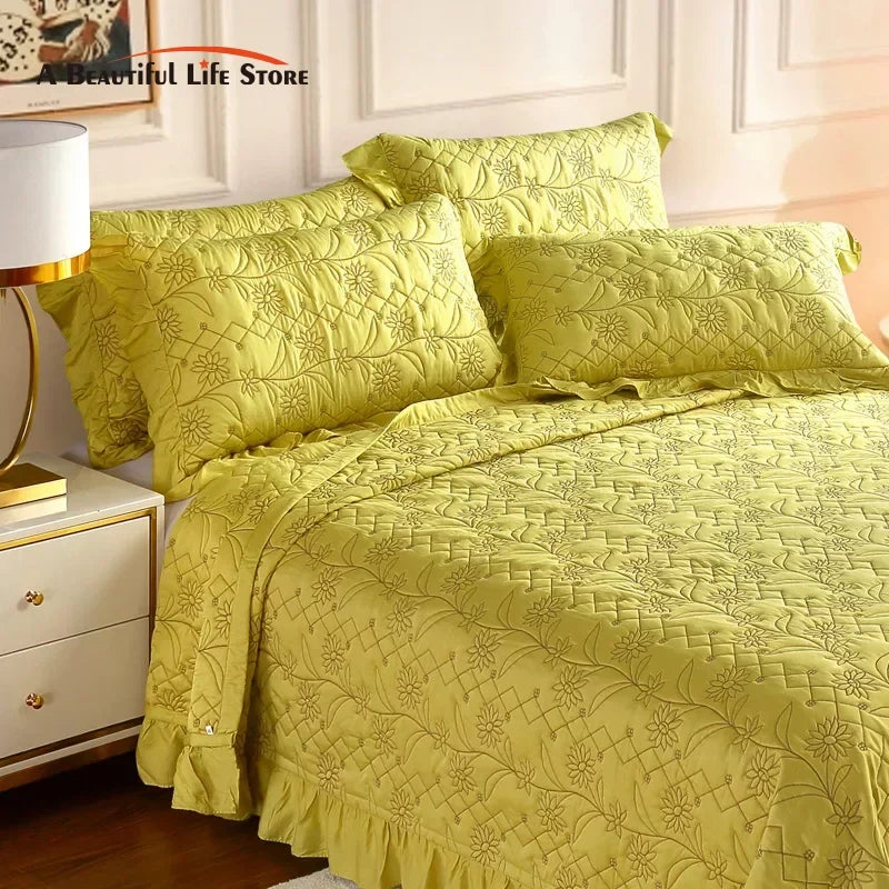 Afralia™ Silky Lyocell Eucalyptus Fiber Quilted Bedspread with Ruffles