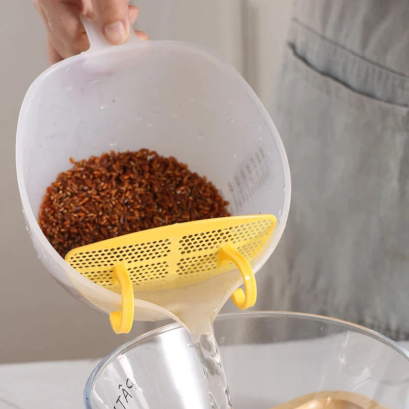 Afralia™ Transparent Filtered Measuring Cup - Baking & Cooking Essential