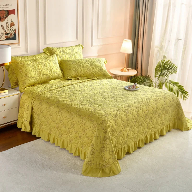 Afralia™ Silky Lyocell Eucalyptus Fiber Quilted Bedspread with Ruffles