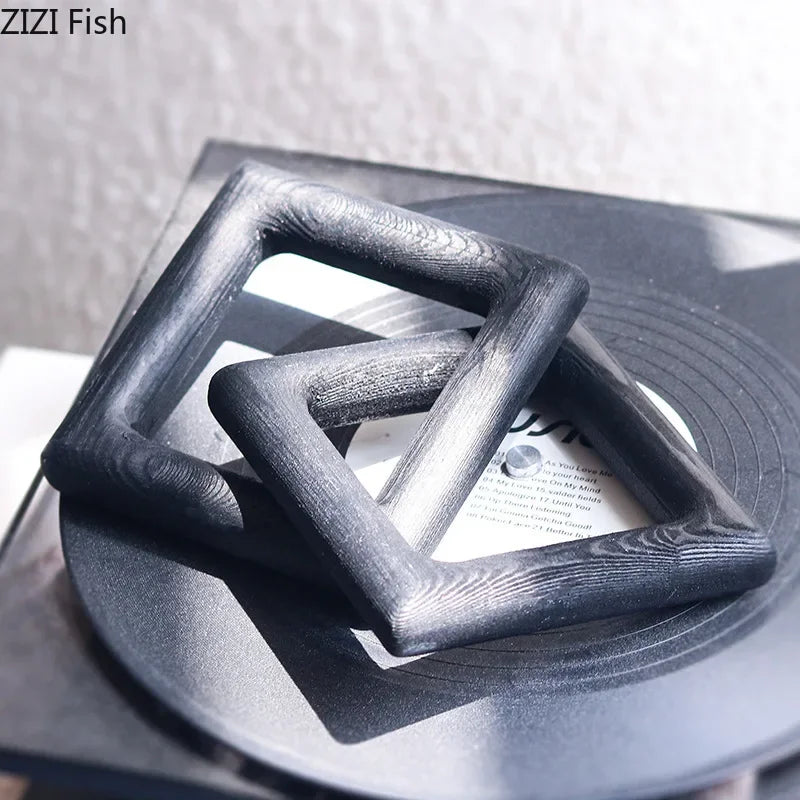 Afralia™ Square Frame Chain Statue Desk Decoration Modern Crafts Shackles Sculpture Room Decor