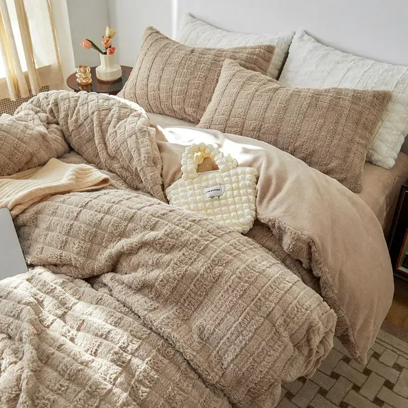 Afralia™ Cozy Rabbit Velvet Queen Bedding Set for Autumn/Winter