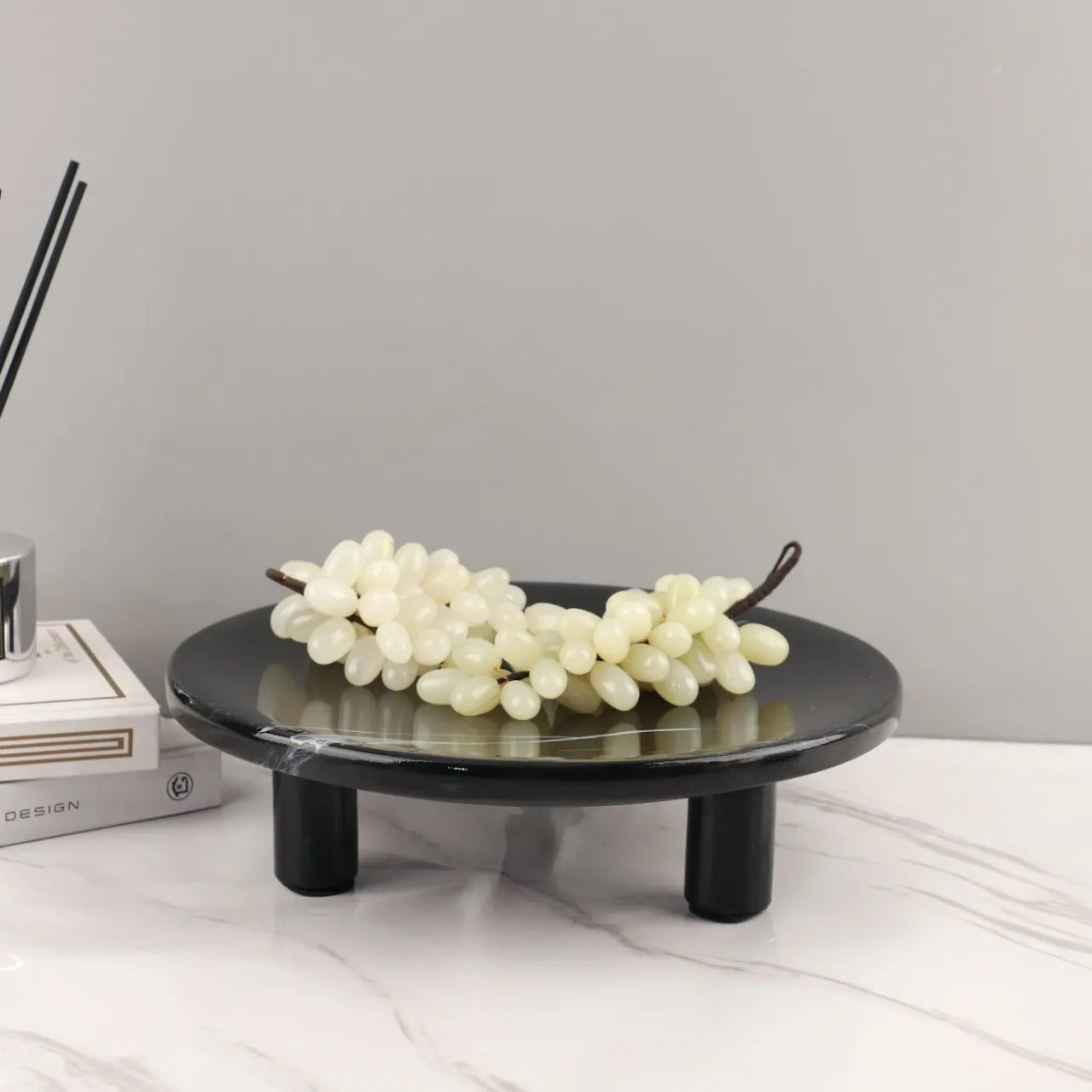 Afralia™ Imitation Marble Resin Three-Legged Fruit Tray - Minimalist Desktop Decoration
