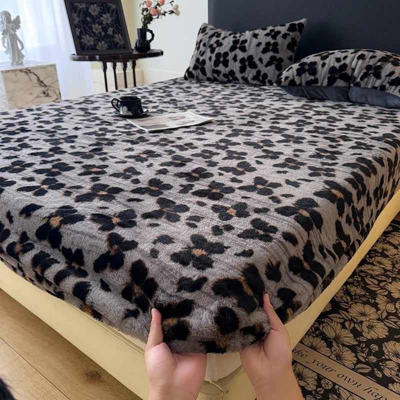 Afralia™ Winter Faux Rabbit Fur Fitted Sheet - Warm & Non-Slip Mattress Cover - Dark Pattern Printed