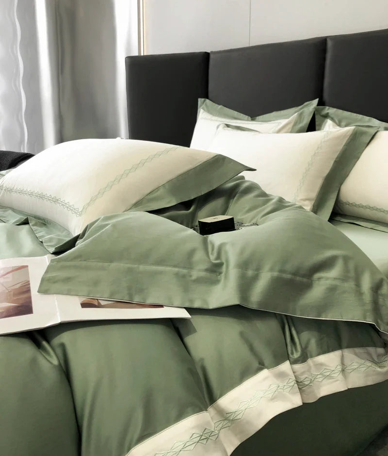 Afralia™ Luxury Embroidered 600TC Egyptian Cotton Bedding Set - Queen/King