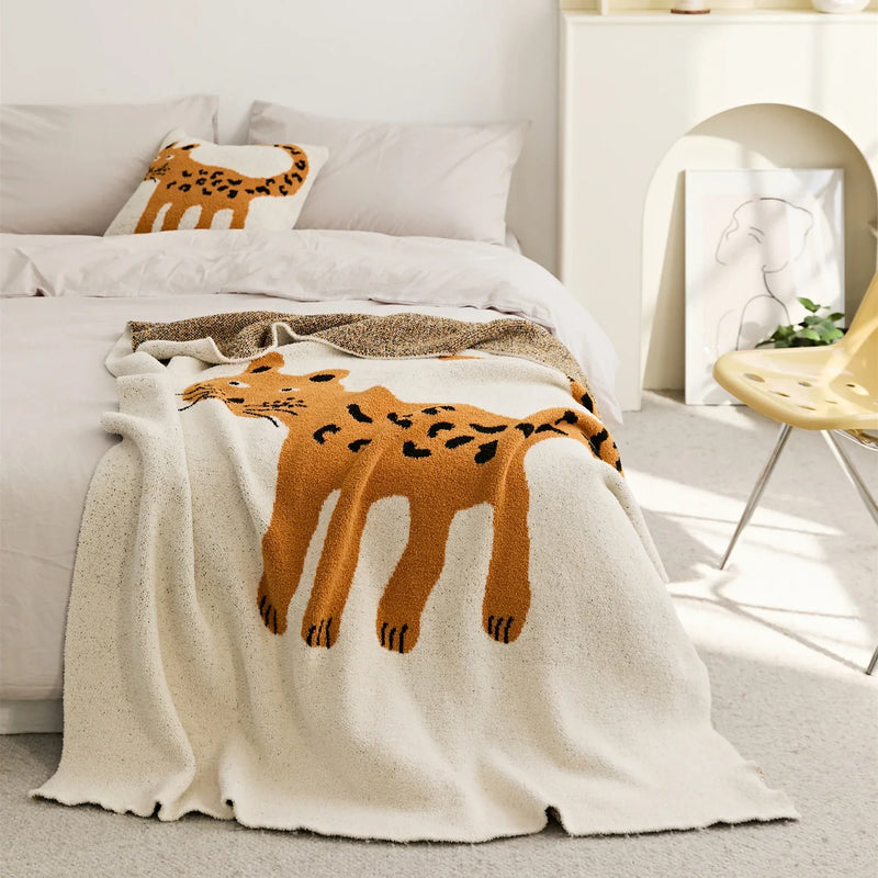 Afralia™ Kawaii Cat Jacquard Knitted Blanket