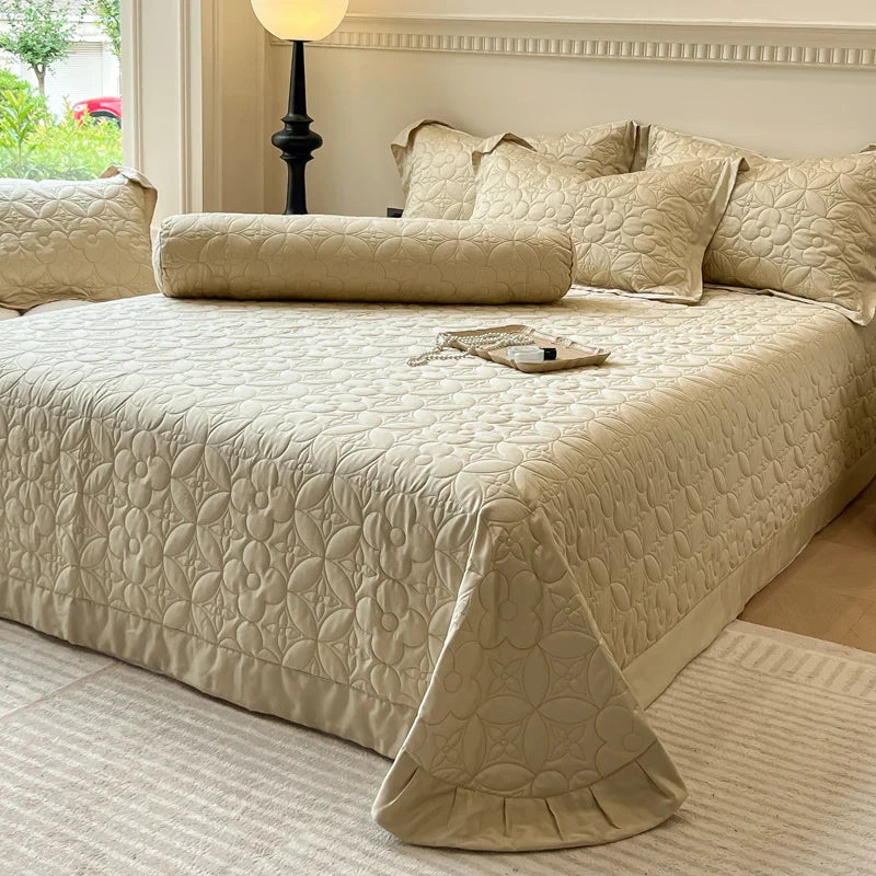 Afralia™ Eucalyptus Fiber Bedspread for a Cooling, Silky Bed Experience