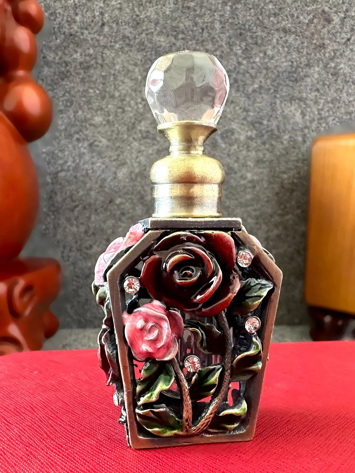 Afralia™ Rose Flower Style Crystal Perfume Bottle - 4ML