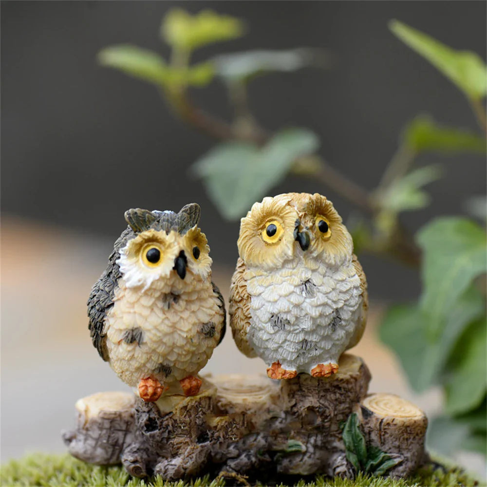 Afralia™ Owl Miniature Resin Figurine for Home Decor and Garden Terrarium