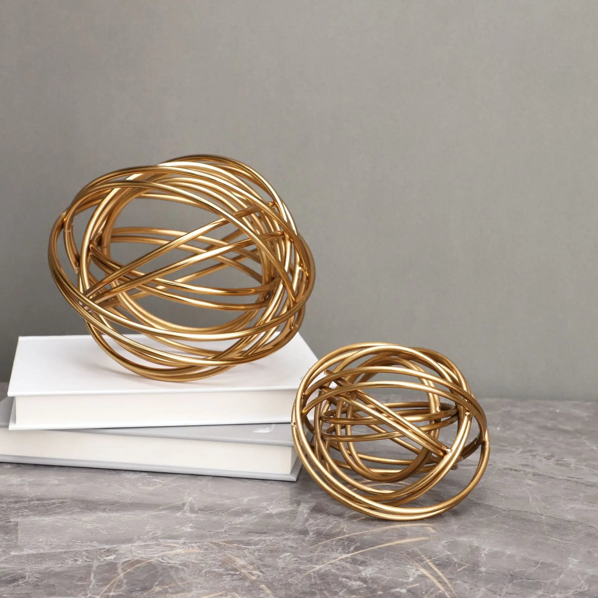 Afralia™ Geometric Golden Thread Metal Balls Decorative Figurines