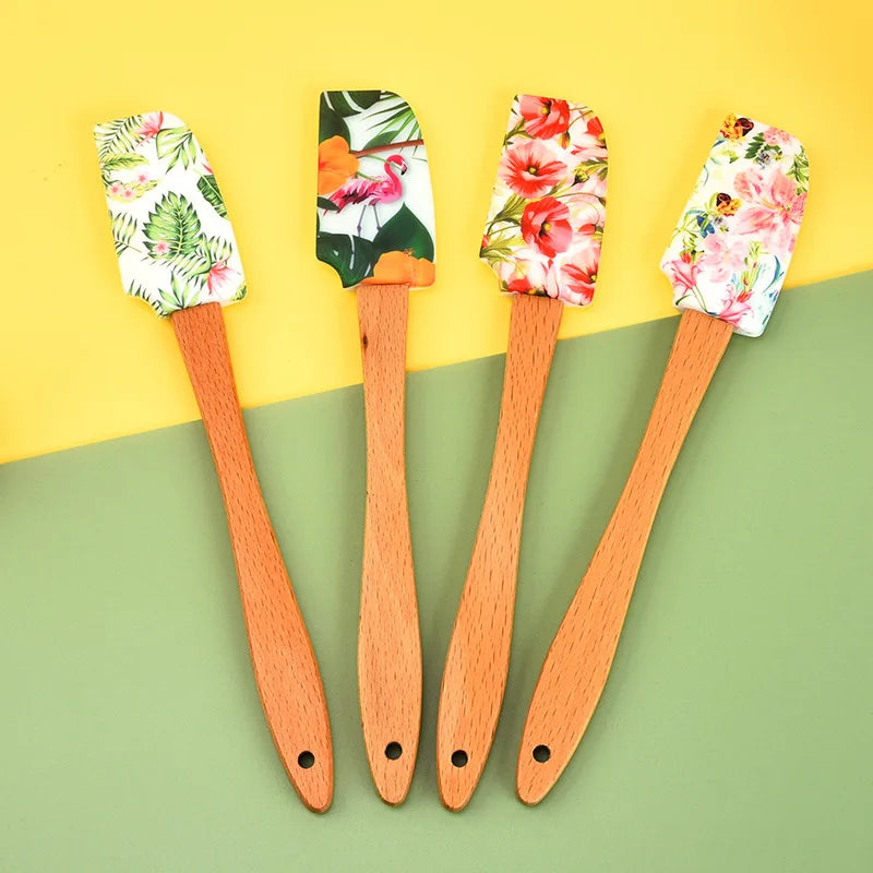 Afralia™ Silicone Flower Pattern Spatula with Wooden Handle for Baking