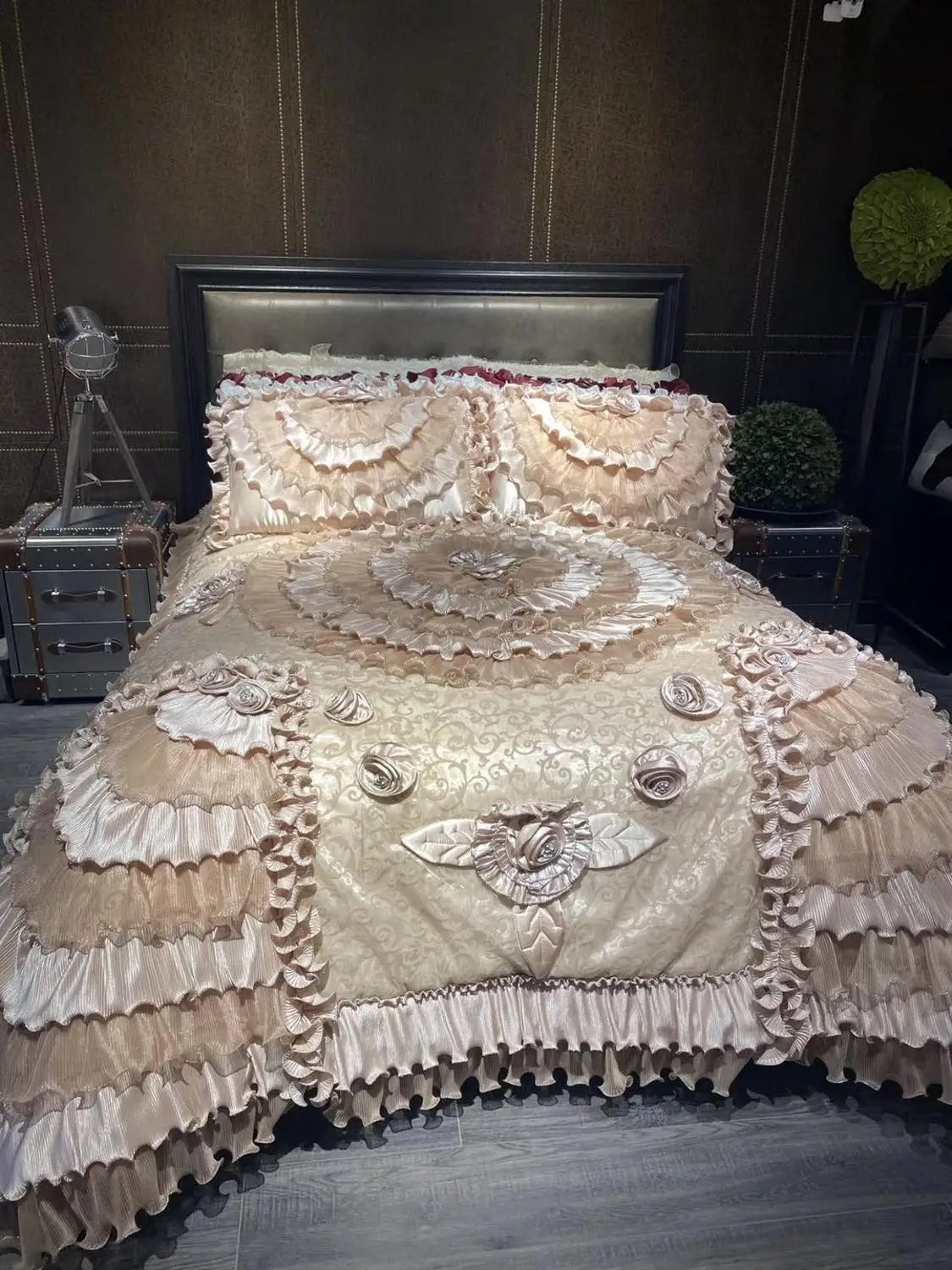 Afralia™ Jacquard Rose Lace Bedding Set, Luxurious European Style, Red & Champagne