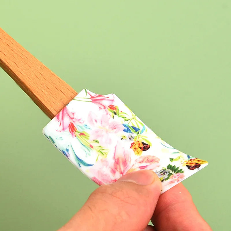 Afralia™ Silicone Flower Pattern Spatula with Wooden Handle for Baking