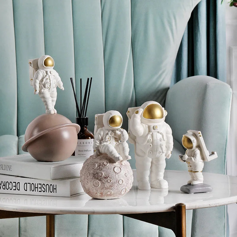 Afralia™ Astronaut Phone Holder Cosmonaut Statue Space Man Sculpture Decor Figurine