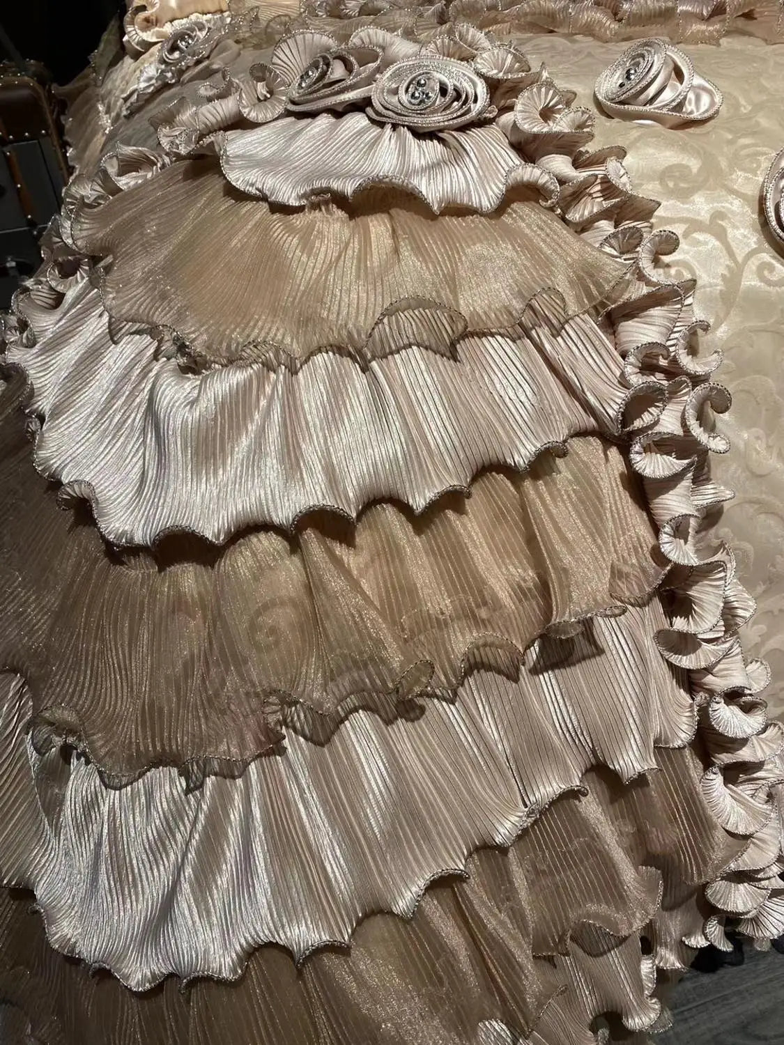 Afralia™ Jacquard Rose Lace Bedding Set, Luxurious European Style, Red & Champagne