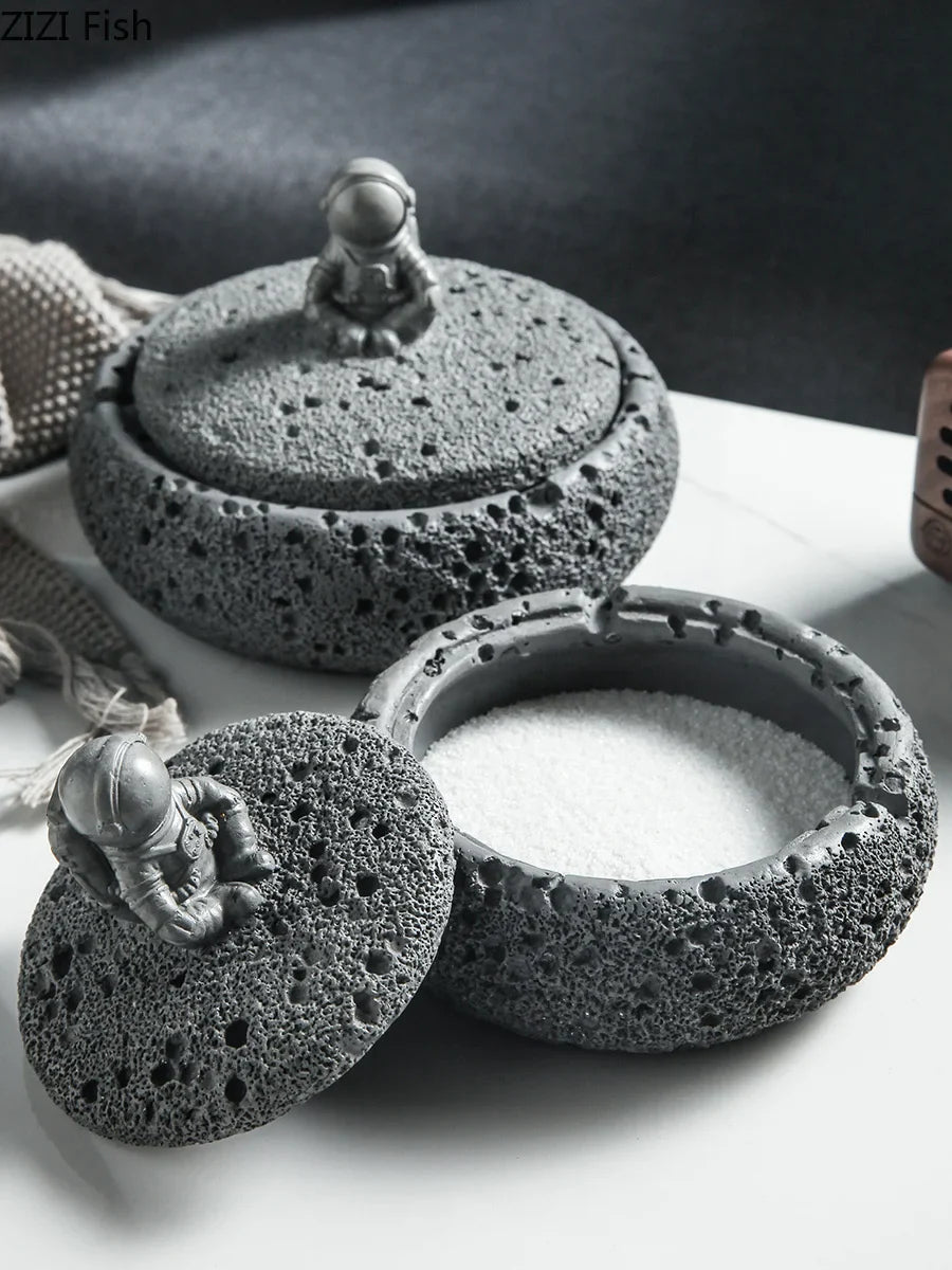 Afralia™ Cement Astronaut Ashtray with Lid - High Temperature Resistant Cigar Ashtray