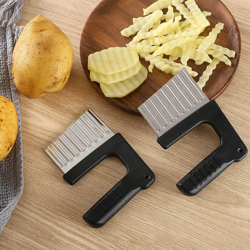 Afralia™ Stainless Steel Wavy Cutter Knife for Potato Chips Vegetable Fruit Cooking Tool