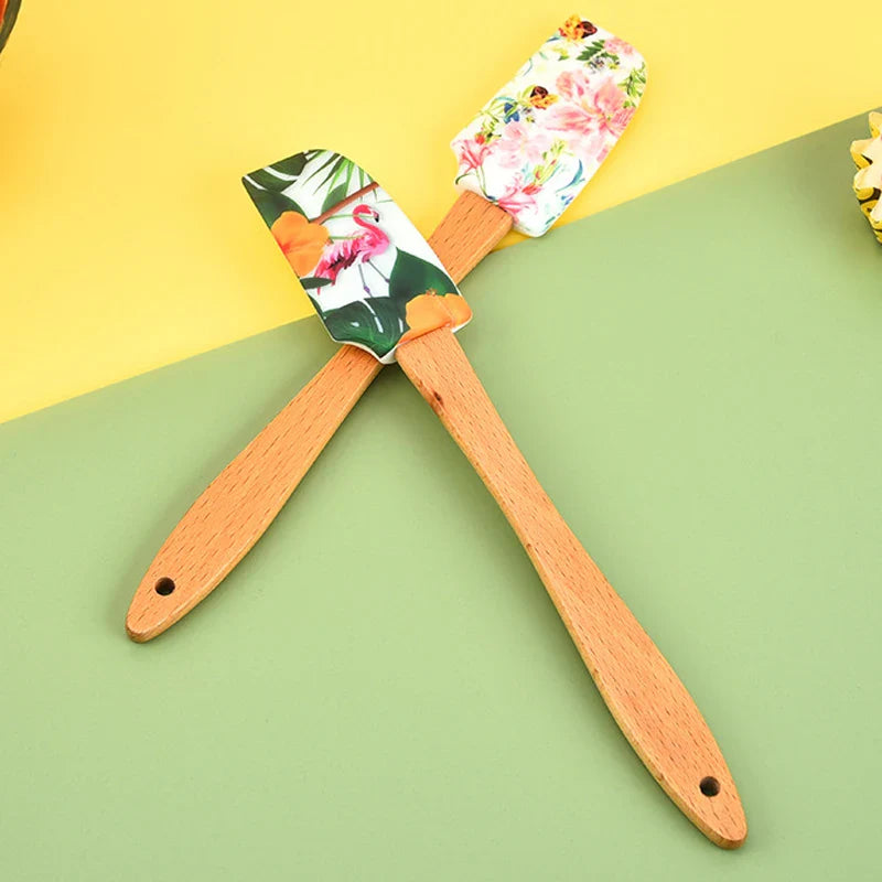 Afralia™ Silicone Flower Pattern Spatula with Wooden Handle for Baking