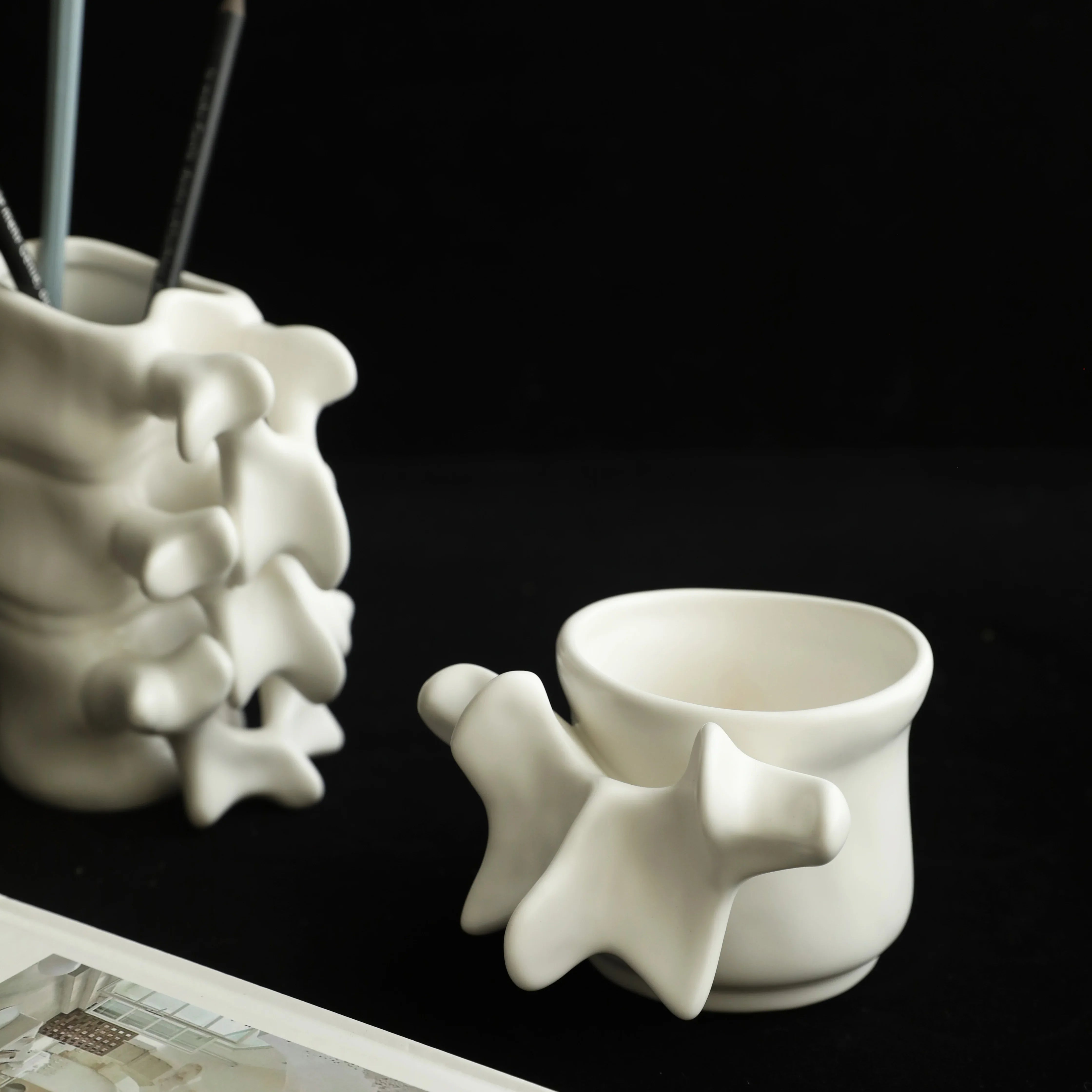 Afralia™ Vertebrae Bone Shape Ceramic Vase: Abstract Mug Pen Holder Flower Vase