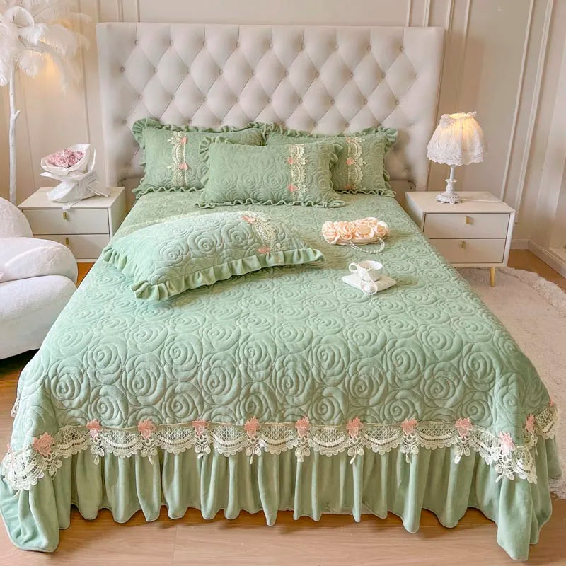 Afralia™ Velvet Floral Lace Quilted Bedding Set With Pillowcases