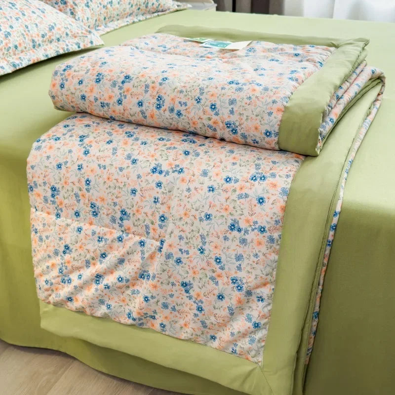 Afralia™ Retro Print Summer Cooling Comforter for Queen/King Beds