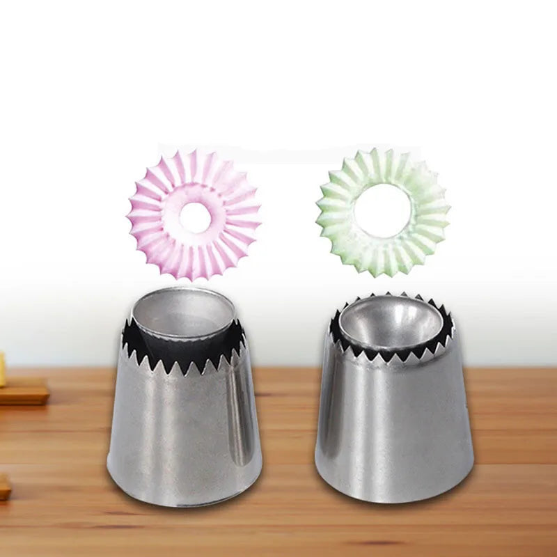 Afralia™ Stainless Steel Cookie Hollow Flower Nozzle - Creative Cake Decoration