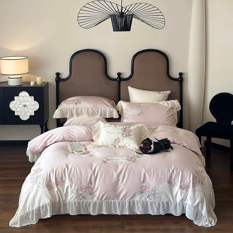 Afralia™ Egyptian Cotton Flowers Bedding Set with Lace Ruffles, Queen/King, 1000TC