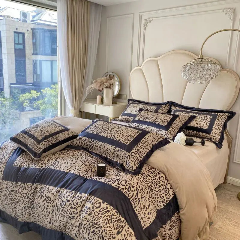 Afralia™ Leopard Print Velvet Bedding Set: Duvet Cover, Bed Sheet, Pillowcases