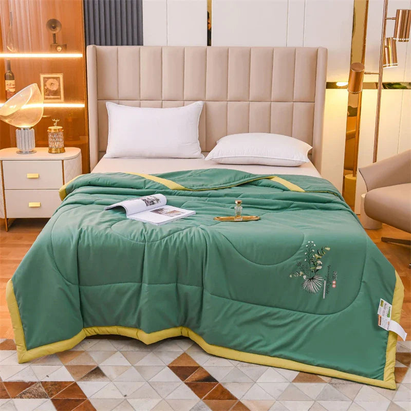 Afralia™ Mugwort Fibre Summer Quilt: Antibacterial, Mosquito Repellent, Skin-Friendly Comforter
