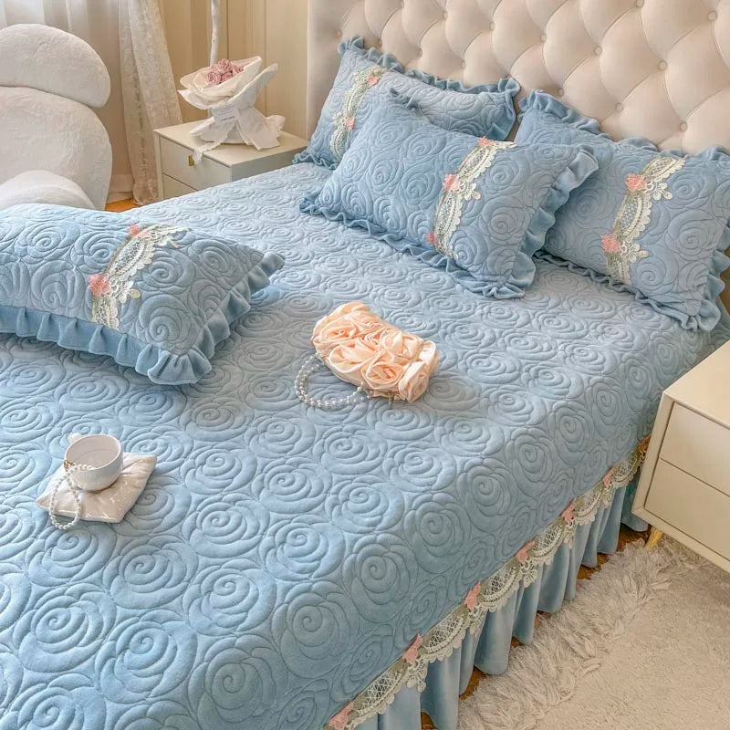 Afralia™ Velvet Floral Lace Quilted Bedding Set With Pillowcases