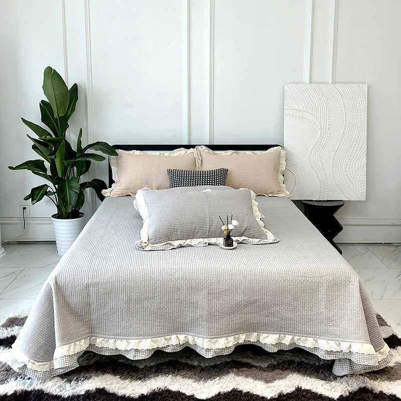 Afralia™ Lace Ruffles Quilted Bedspread Set with Pillowcases Queen Size