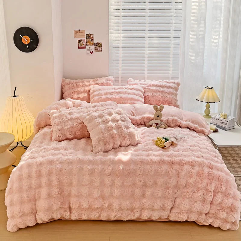 Luxury Faux Fur Bedding Set by Afralia™: Super Soft Bubble Fleece Duvet Cover, Quilt, and Sheet Set.