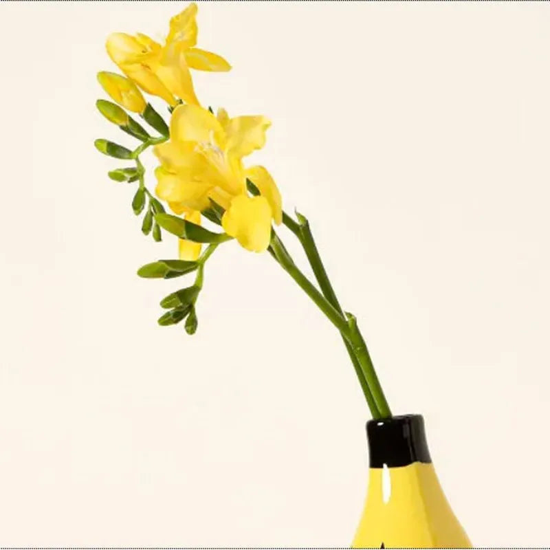 Afralia™ Resin Banana Vase: Creative Fruit Decoration for Home Arrangement, Funny Pots