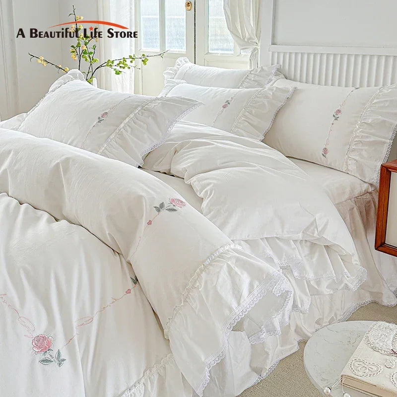 Afralia™ Rose Flowers White Cotton Bedding Set with Lace Ruffles