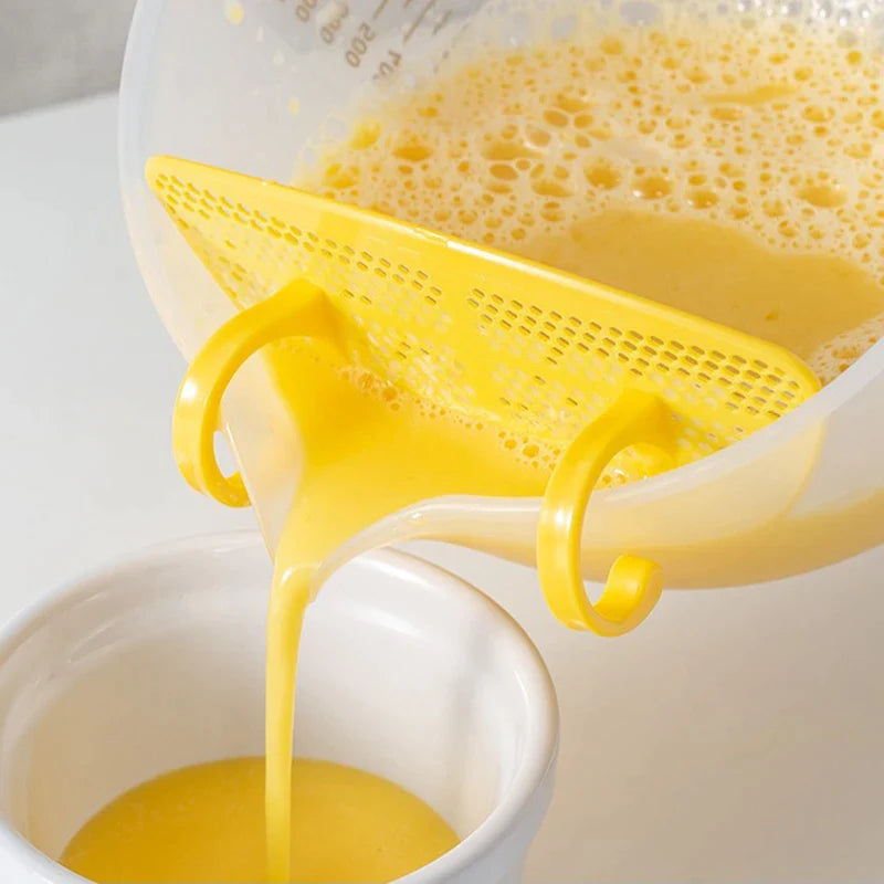 Afralia™ Transparent Filtered Measuring Cup - Baking & Cooking Essential