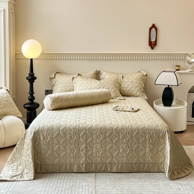 Afralia™ Eucalyptus Fiber Bedspread for a Cooling, Silky Bed Experience