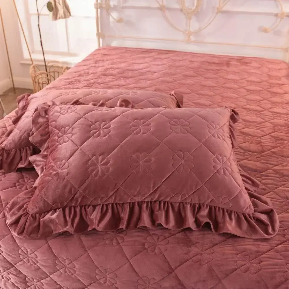 Afralia™ Nordic Pink Velvet Quilting Bedspread Set with Pillowcases