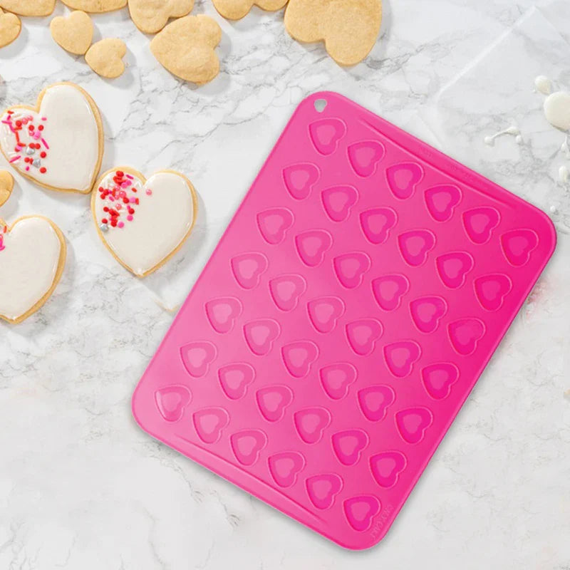 Afralia™ Silicone Heart-Shaped Macaron Baking Mat for Cake Making and Oven Baking