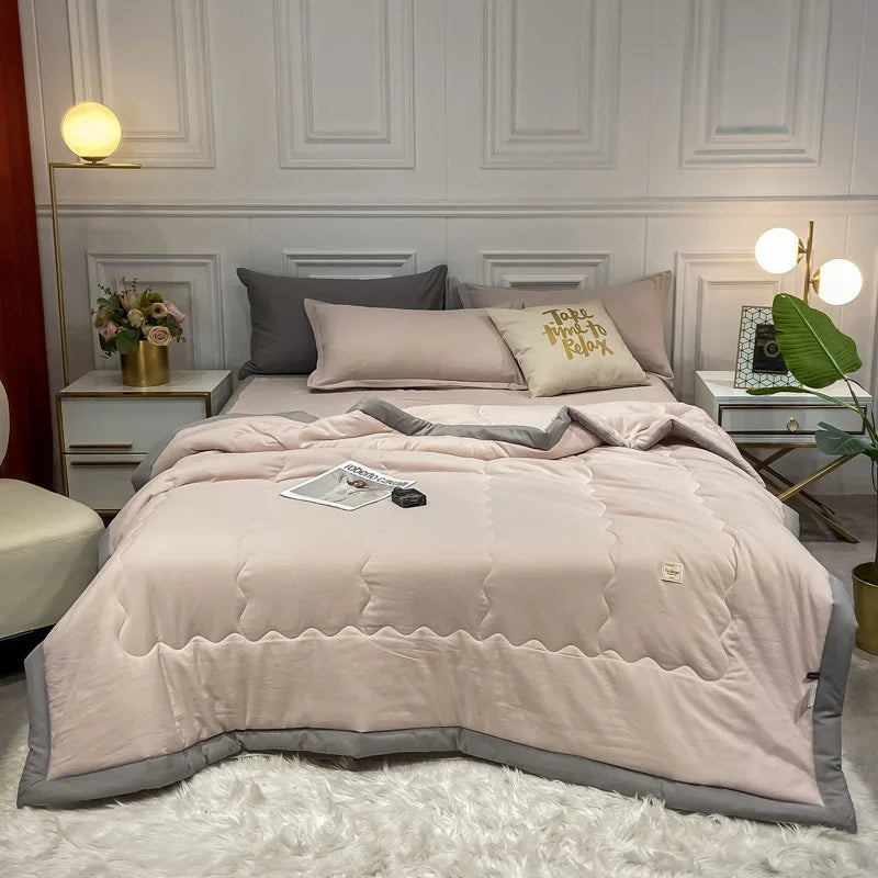 Afralia™ Lightweight Summer Quilt Queen Size 180x220, Soft & Breathable Duvet Blanket