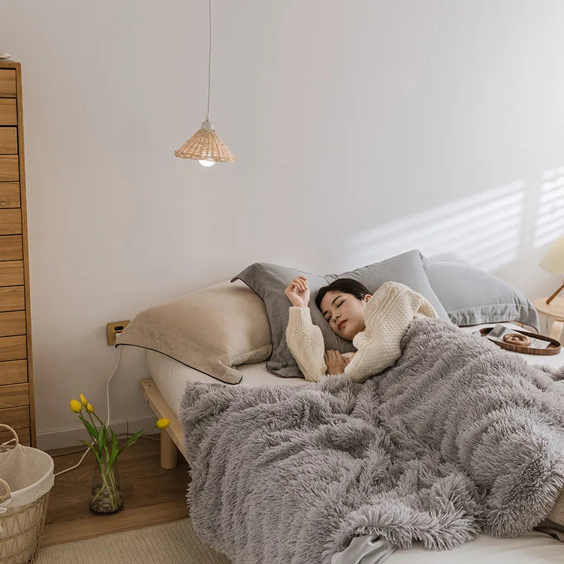 Afralia™ Cozy Faux Fur Throw Blanket for All Seasons