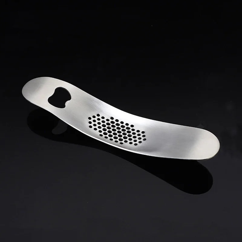 Afralia™ Garlic Press - Kitchen Gadget for Vegetables and Fruits
