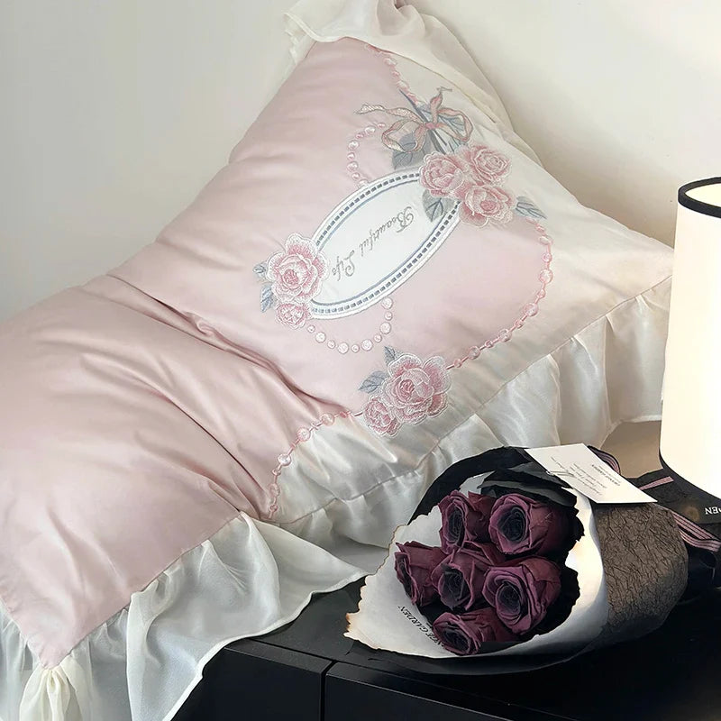 Afralia™ Egyptian Cotton Flowers Bedding Set with Lace Ruffles, Queen/King, 1000TC