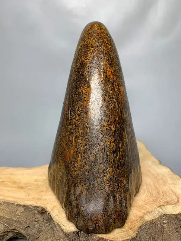 Afralia™ Ox Horn Statue Sculpture - Handcrafted Natural Ox Horn Sculpture